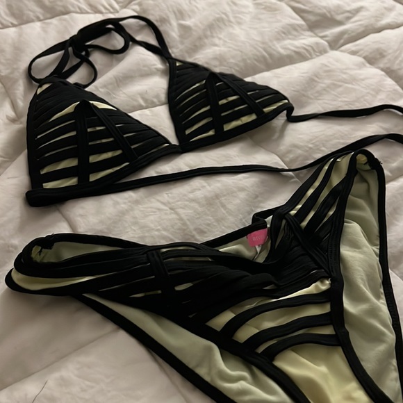 River Island 2 Piece Bikini - Picture 3 of 5